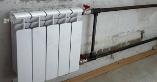 Установка биметаллических радиаторов отопления в квартире в Чапаевске - от 2092 руб.